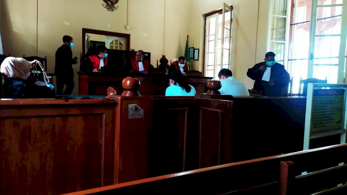 Dikriminalisasi, Hakim Vonis Bebas Bernadus Setiawan dan Menita Sutedja