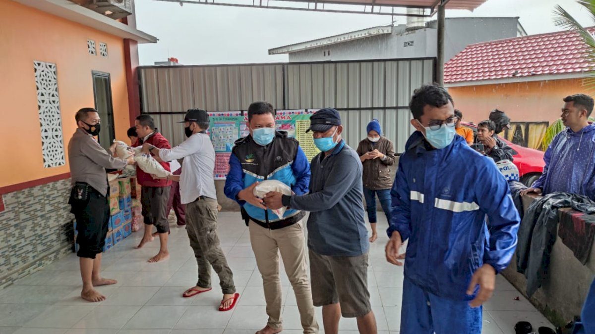 Pemkab Gowa Salurkan Bantuan untuk Warga Terdampak Banjir