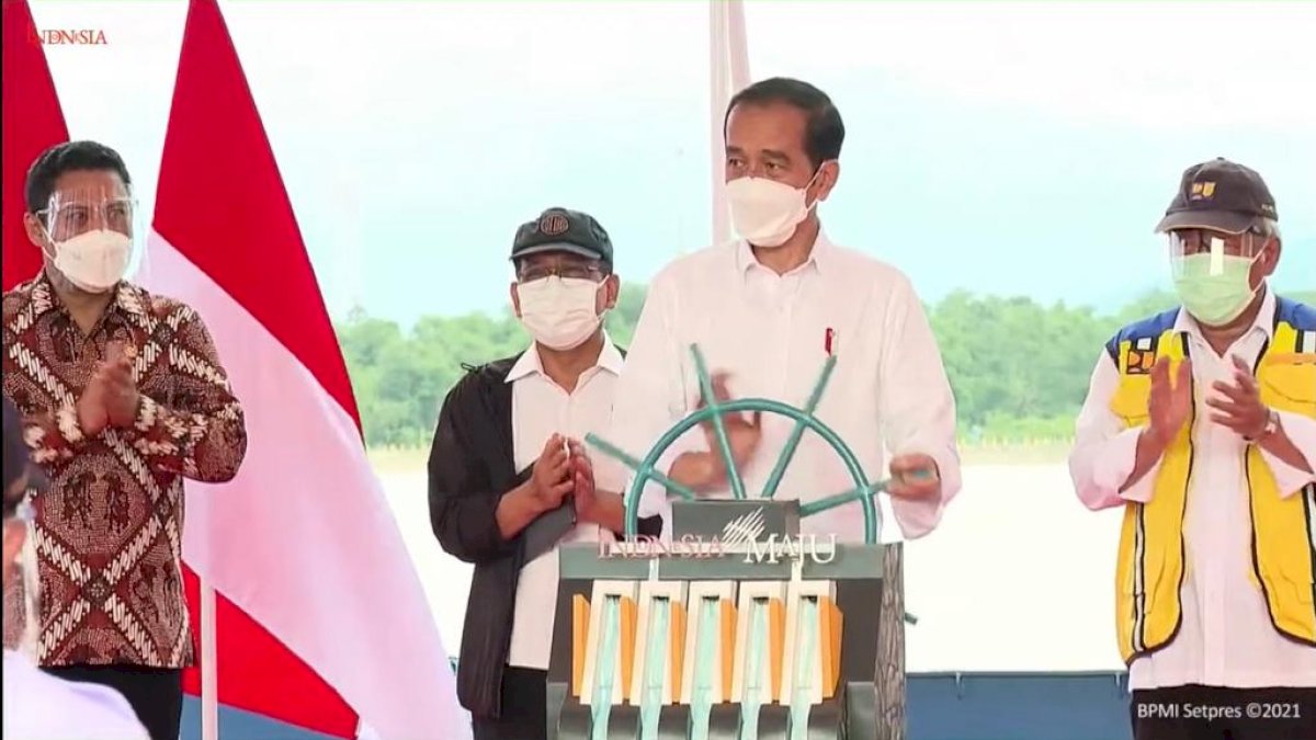 Wakil Ketua Komisi 5, AIA Dampingi Jokowi Resmikan Infrastruktur di Sulsel