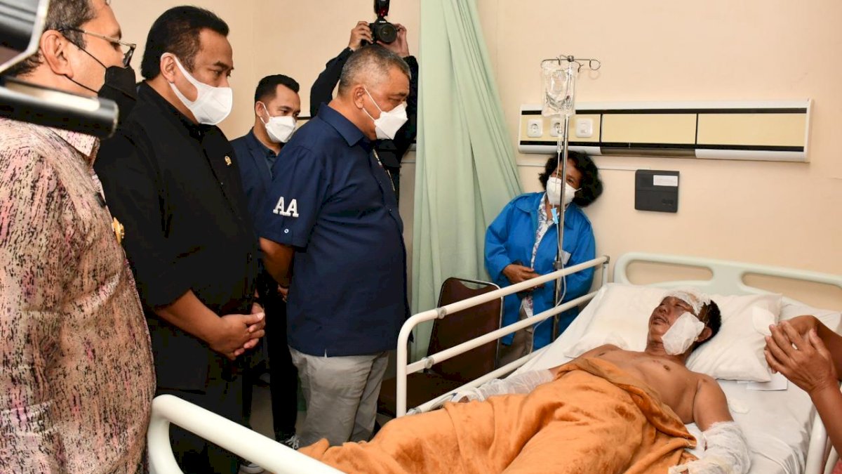 Tiba di Makassar, Ahmad Ali dan Rombongan DPP NasDem Langsung Kunjungi Korban Bom