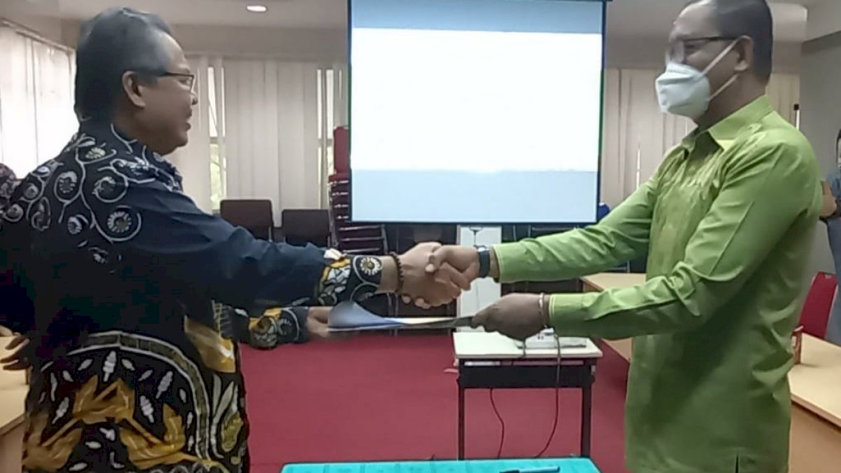 FEB UNM dan FE UNG Teken MoA