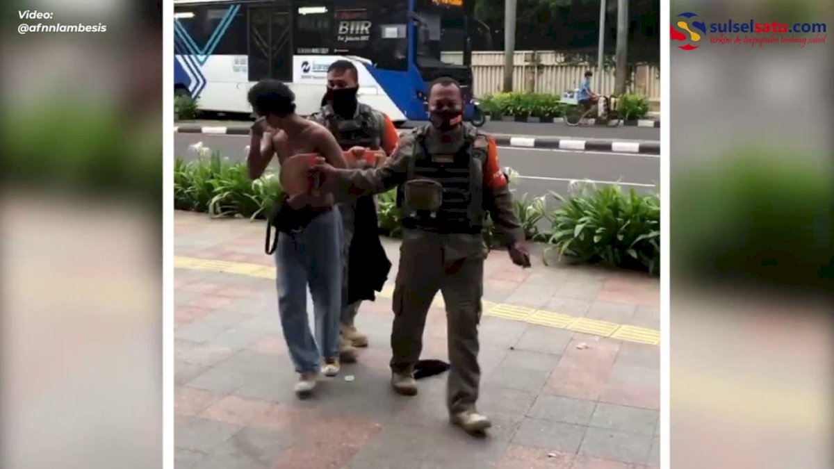 VIDEO: Satpol PP Tangkap Remaja Bermain Skateboar, Netizen: Pol PP Mulai Galak