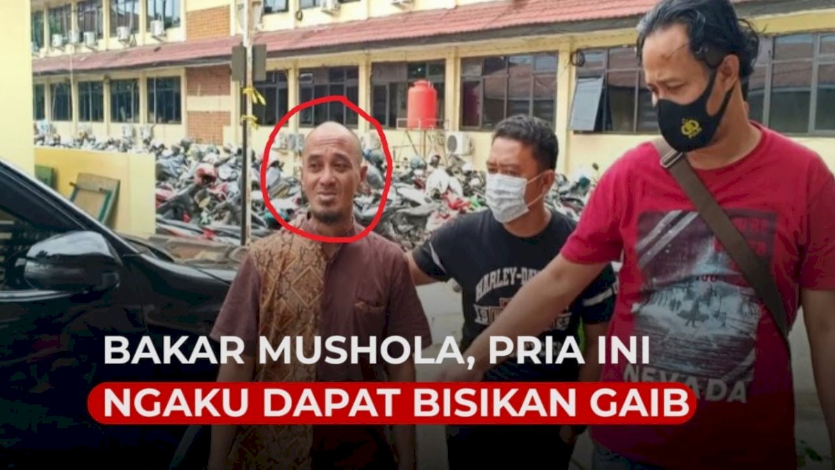 VIDEO: Pria di Palembang Bakar Mushola, Ngaku Dapat Bisikan Gaib