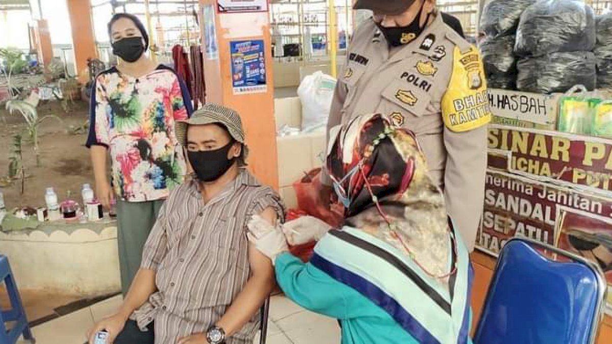 326 Pedagang di Pasar Tradisional Parepare Selesai Divaksin