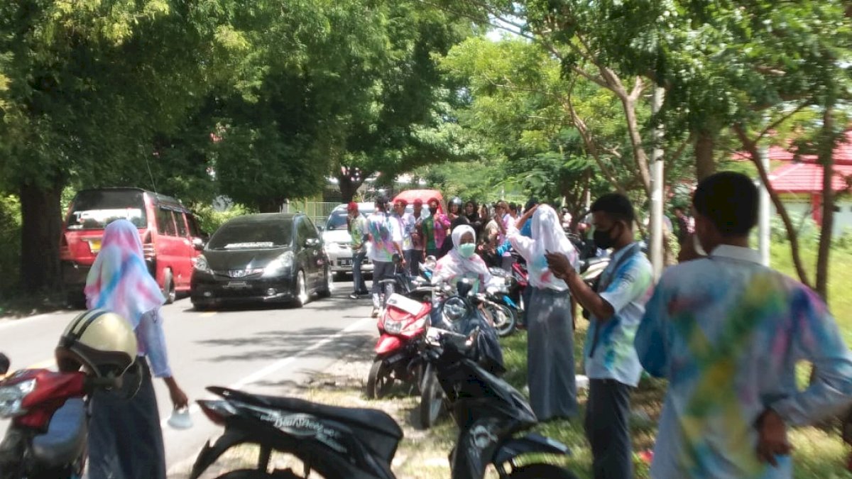 Pelajar SMU Jeneponto Pawai Sepeda Motor dan Ugal-ugalan di Jalan