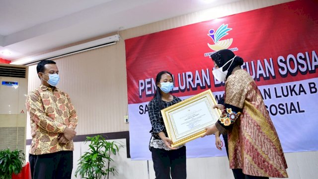 istimewa