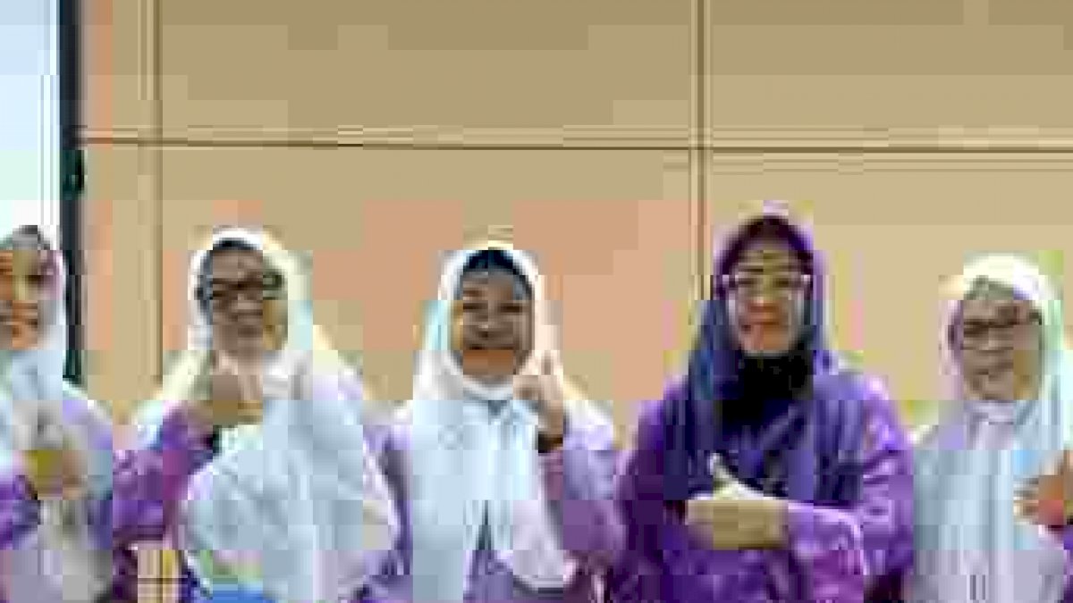 PP Wanita Islam Raih Rekor Muri Wakaf Uang Online Serentak Pertama di Indonesia