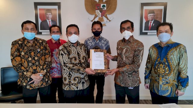 istimewa