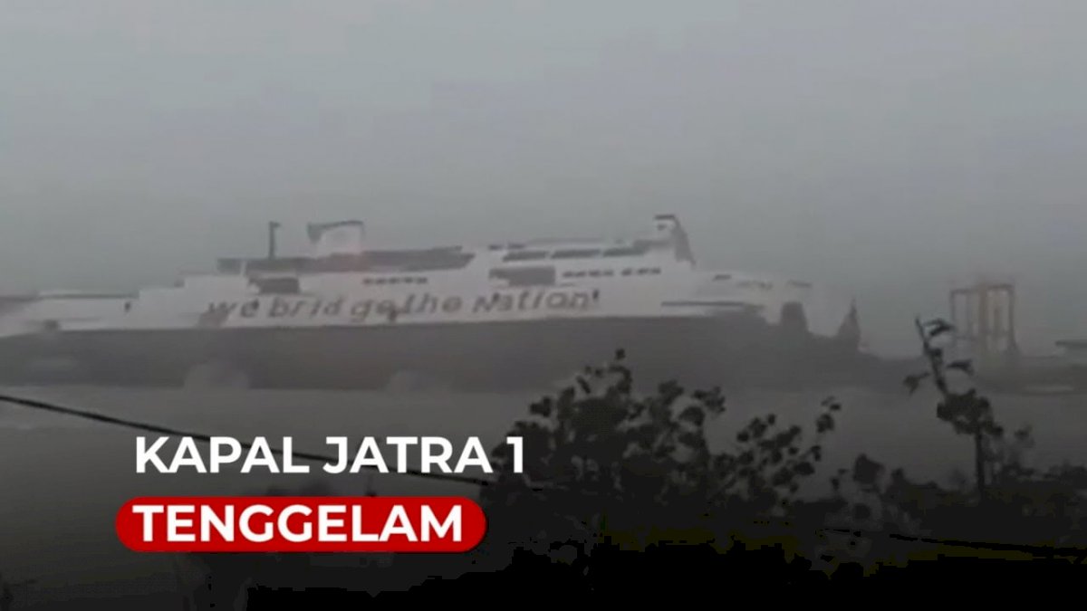 VIDEO: Detik-detik Kapal Jatra 1 Tenggelam di Pelabuhan Bolok NTT