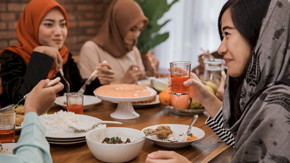 Perhatian! 10 Kelompok Pasien Ini Tidak Dianjurkan Puasa