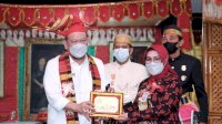 Bertemu La Nyalla, Kamsina Tegaskan Komitmen Pemda Jaga Kelestarian Adat dan Budaya