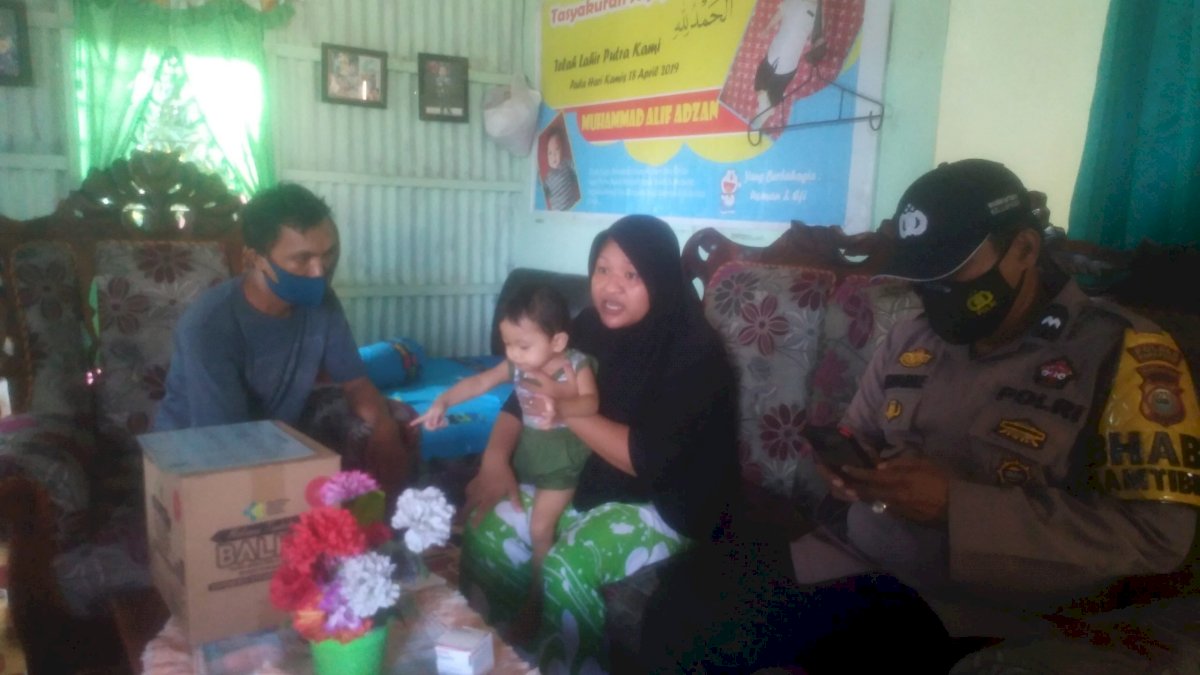 Pemkot Parepare Bantu Cairan Infus dan Biskuit Kepada Balita Tanpa Anus