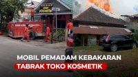 VIDEO: Detik-detik Mobil Pemadam Kebakaran Tabrak Toko Kosmetik