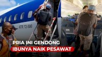 VIDEO:Momen Haru, Pria Ini Gendong Ibunya Naik Pesawat, Netizen: Salut Liatnya