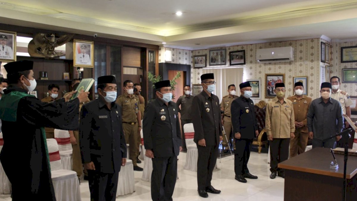 Lantik Adiknya Sebagai Kepala Dinas, Bupati Jeneponto Ingatkan Jangan Ada Ego Sektoral