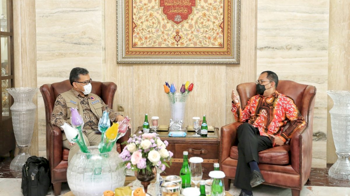 Wali Kota Makassar Bahas Tugas dan Fungsi BNPB Bersama Deputi BNPB