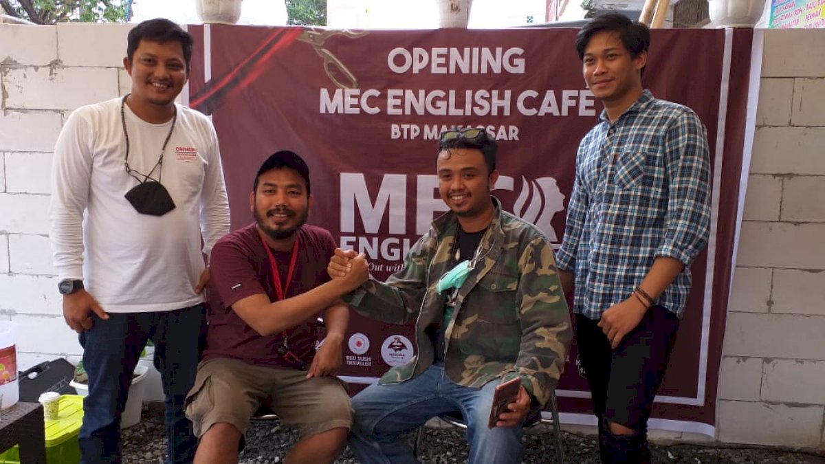 Buka di Makassar, Mec English Cafe Tempat Nongkrong dan Belajar Bahasa Inggris