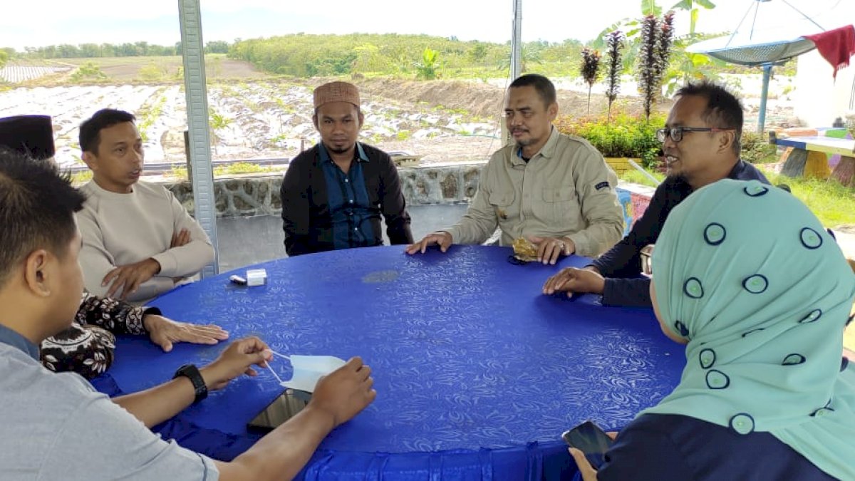 Kadis TPH Bersama DPRD Tolitoli Berguru di Kebun Porang Milik Syaharuddin Alrif