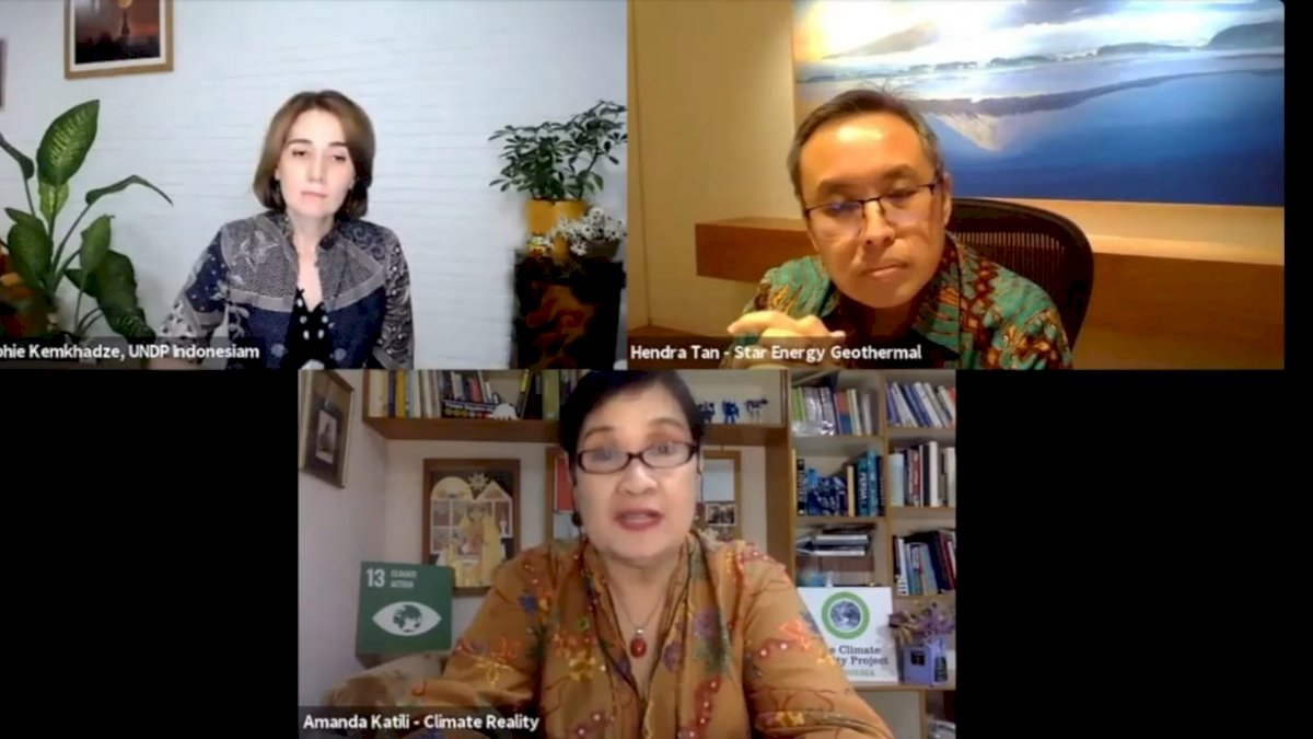 PLN Siap Memimpin Transisi Energi Melalui Pengembangan EBT di Indonesia