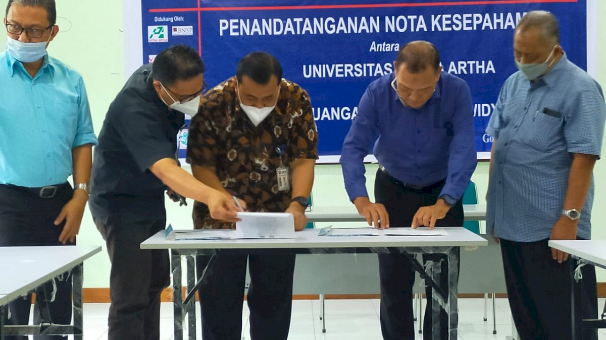 Teken MoU, UPA dan AKP Widya Buana Perkuat Pengelolaan Keuangan Aparat Desa se-Jawa Tengah