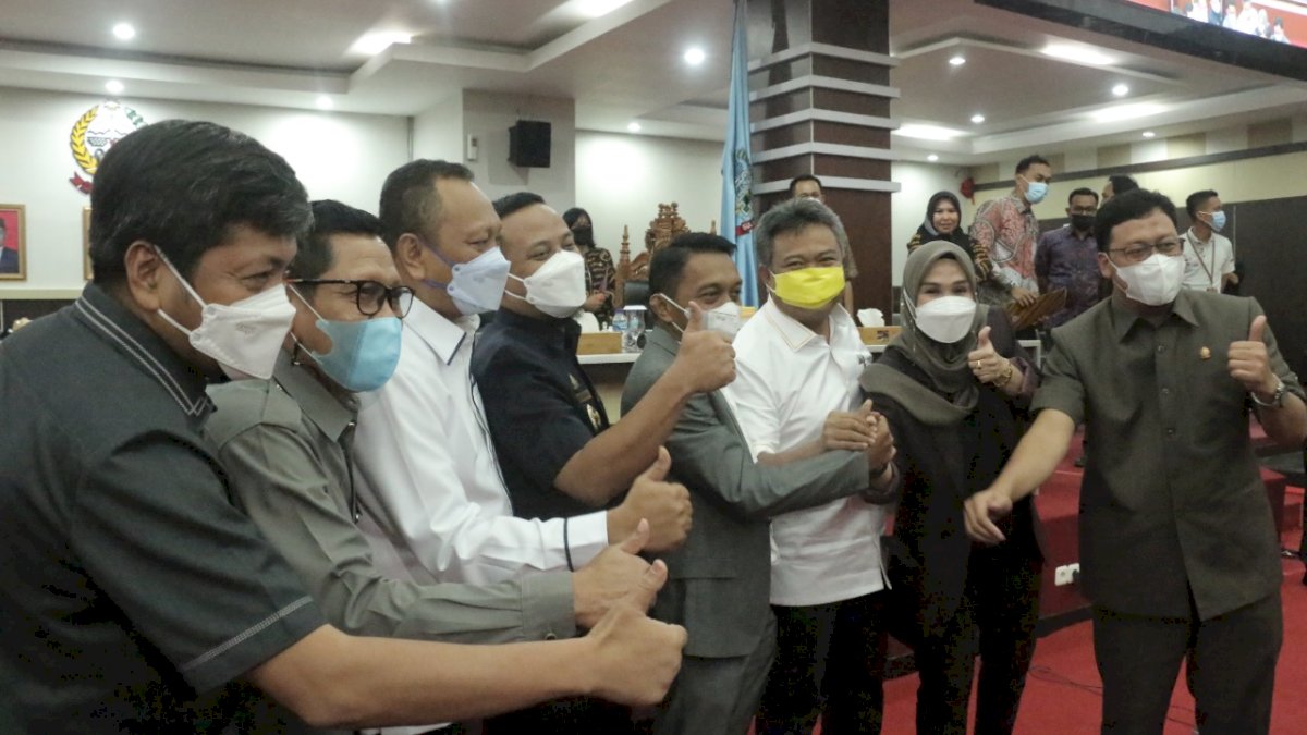 Plt Gubernur dan Ketua DPRD Sulsel Jadi Saksi Perdamaian Syahar-Arfandy