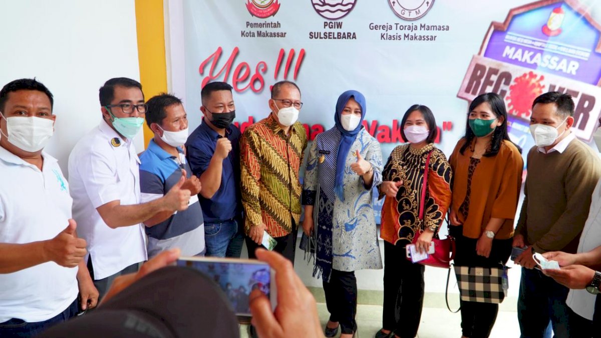 Dihadiri Wawali Fatma, Mario Sebut Vaksinasi di PGIW Bentuk Sinergi Sukseskan Makassar Recover