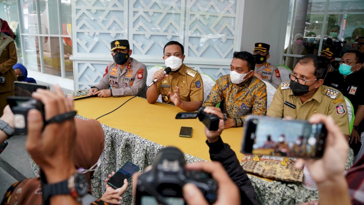 Pantau RSKD Dadi dan RS Bhayangkara, Plt Gubernur Sulsel Klaim Kasus Positif Covid-19 di Sulsel Terkendali