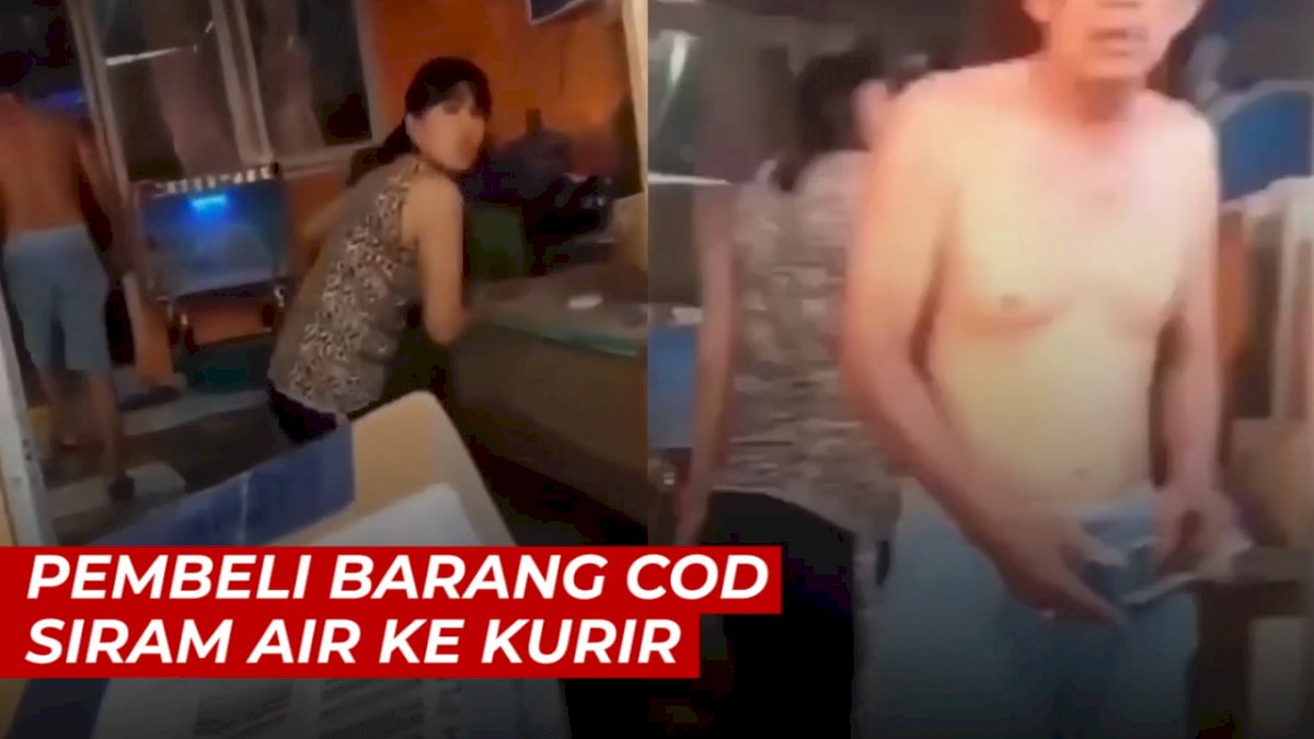 VIDEO:Gara-gara Pesanan Tak Sesuai, Pembeli Barang COD Siram Air ke Kurir