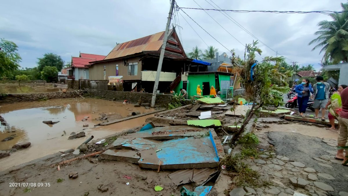 4 Kecamatan di Jeneponto Terendam Banjir, Puluhan Rumah dan Kendaraan Rusak