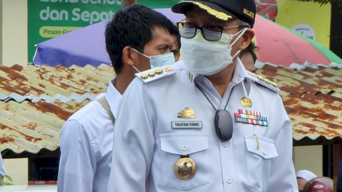Boleh di Masjid, Taufan Pawe Pilih Salat Idul Adha di Rumah
