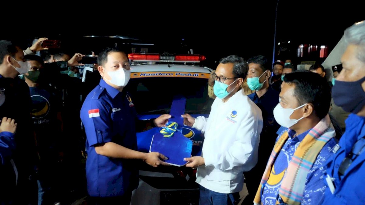 Rusdi Masse di Jeneponto, Kukuhkan Paris Yasir dan Serahkan Ambulance