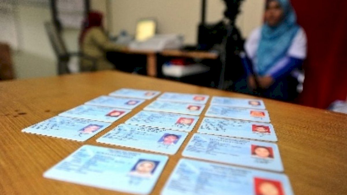 Kemendagri: Layanan Administrasi Kependudukan Tidak Perlu Sertifikat Vaksinasi Covid-19