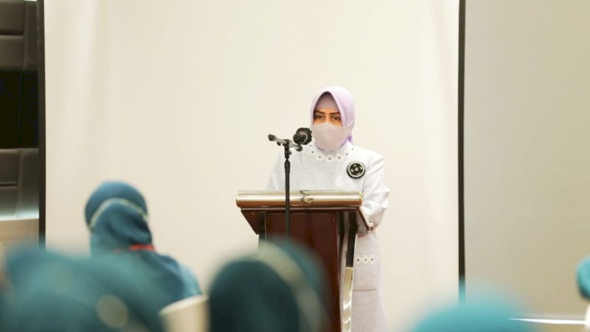 Ketua TP PKK Kelurahan Se Kota Makassar Ikuti Sosialisasi Penguatan Pemberdayaan Masyarakat