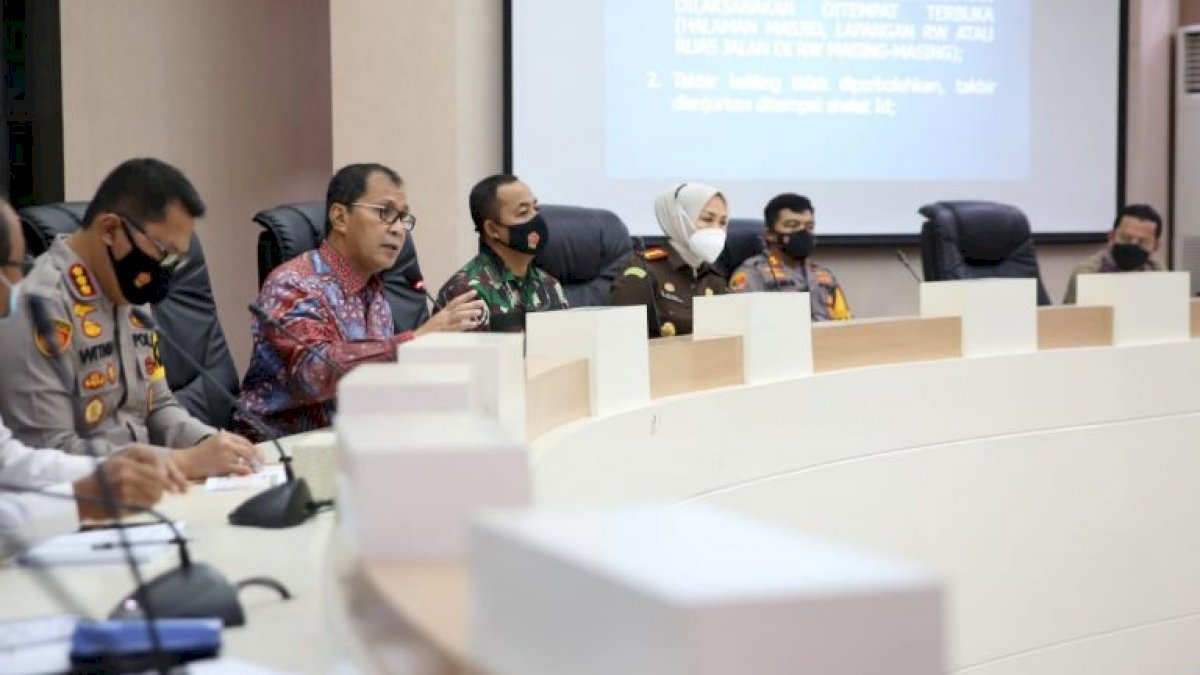 Danny Pimpin Rakor Bersama Forkopimda Dan Tokoh Agama Bahas Pelaksanaan Shalat Idul Fitri