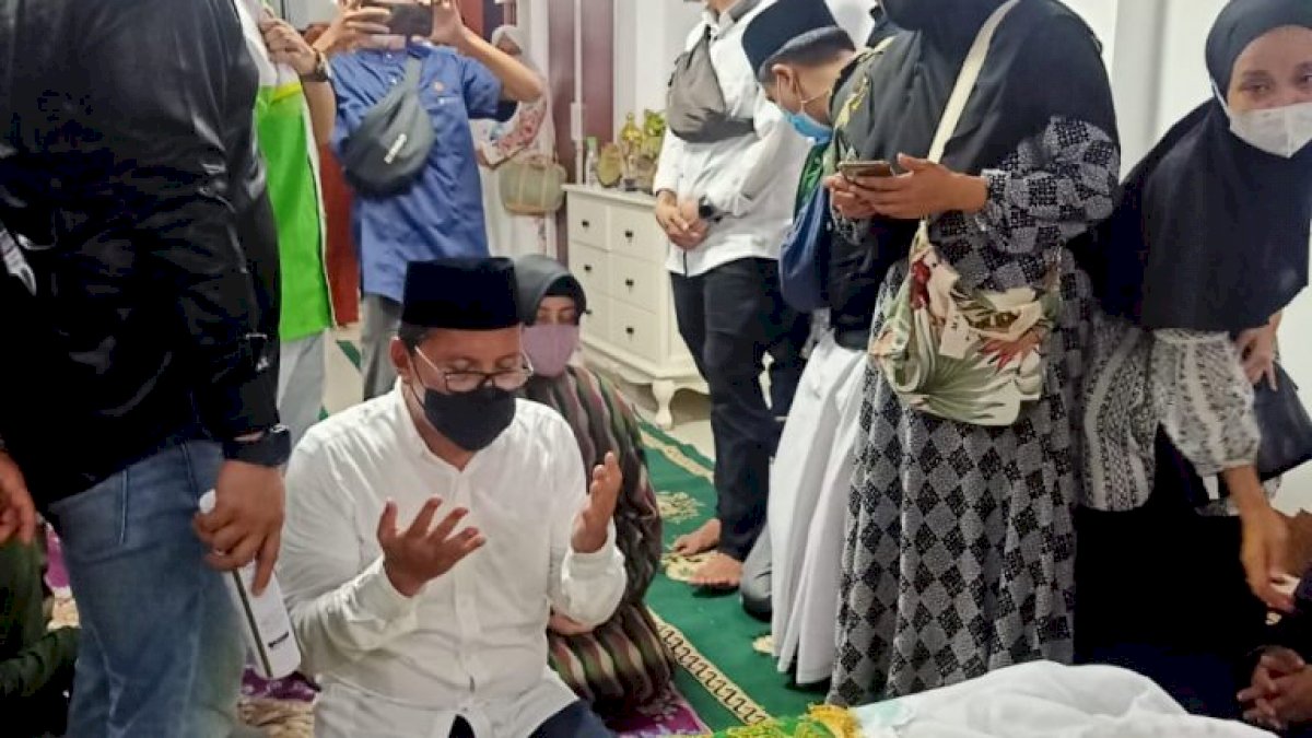 Sampaikan Duka, Begini Sosok KH Sanusi Baco di Mata Wali Kota Makassar