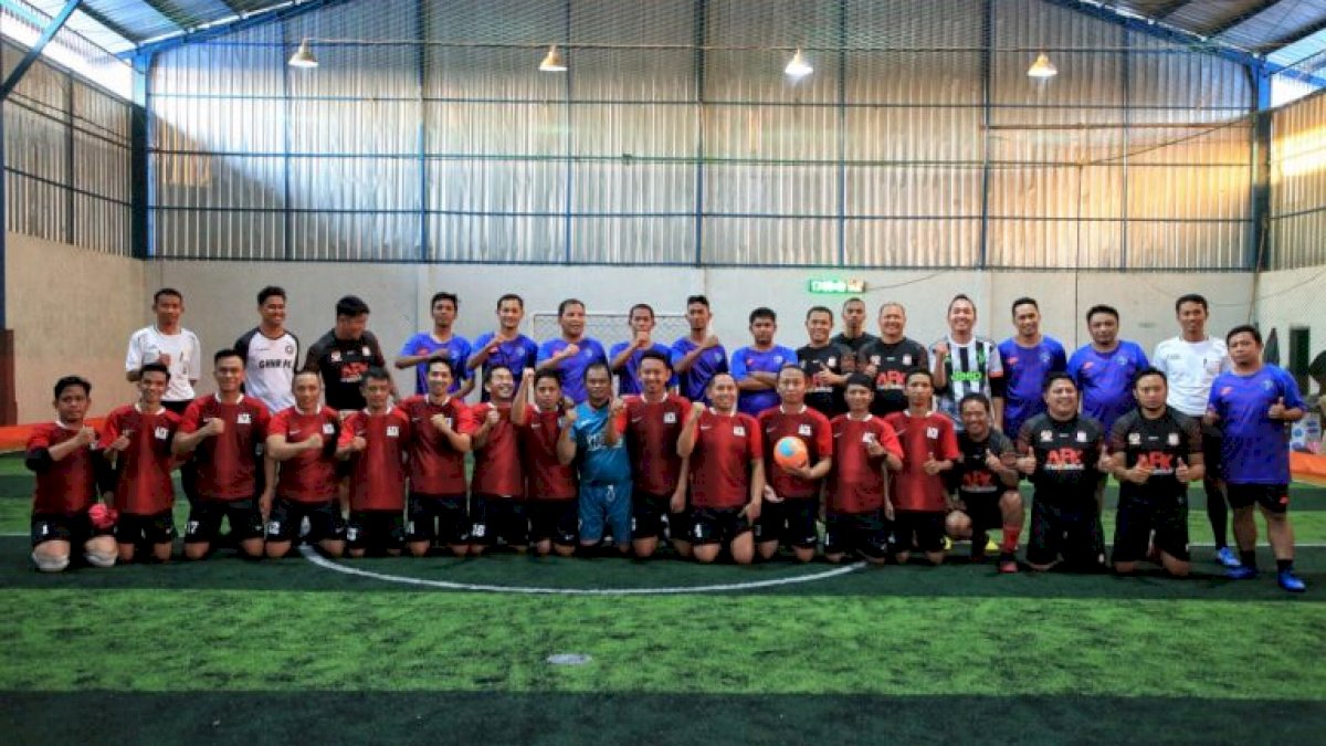 Laga Eksebisi Wali Kota Makassar-Tim Futsal Turatea Jeneponto Eratkan Silaturahmi