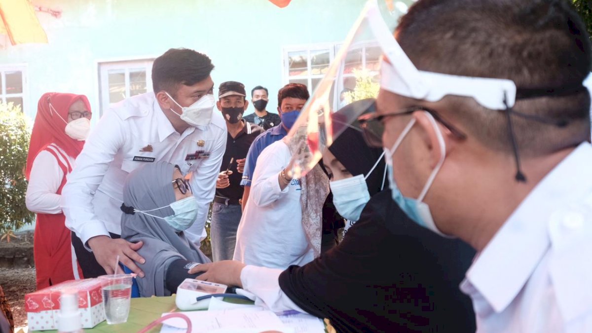 Bupati Adnan Imbau Jajarannya Percepat Proses Vaksinasi Covid-19