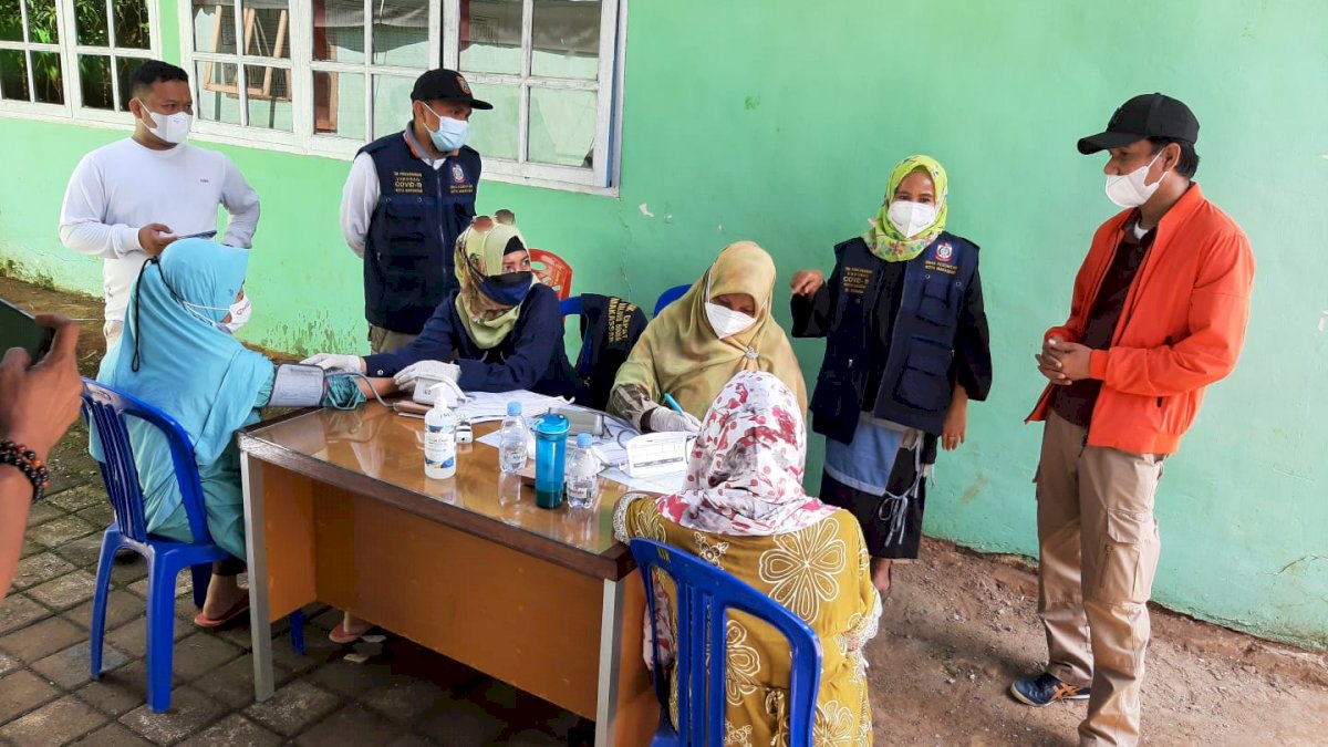 Ketua DPRD Makassar Rudianto Lallo Tinjau Vaksinasi di Lakkang