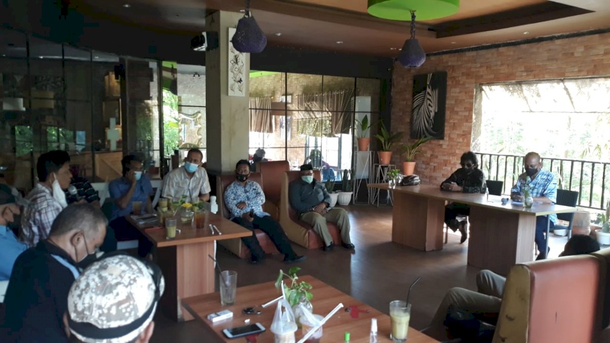 Senator Ajiep Padindang Serap Aspirasi Forum LPM Kota Makassar