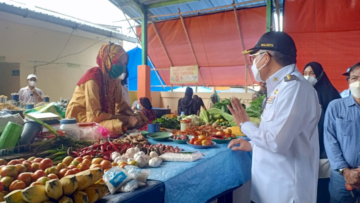 Taufan Pawe Pantau Pasar Sumpang Minanga’e Parepare