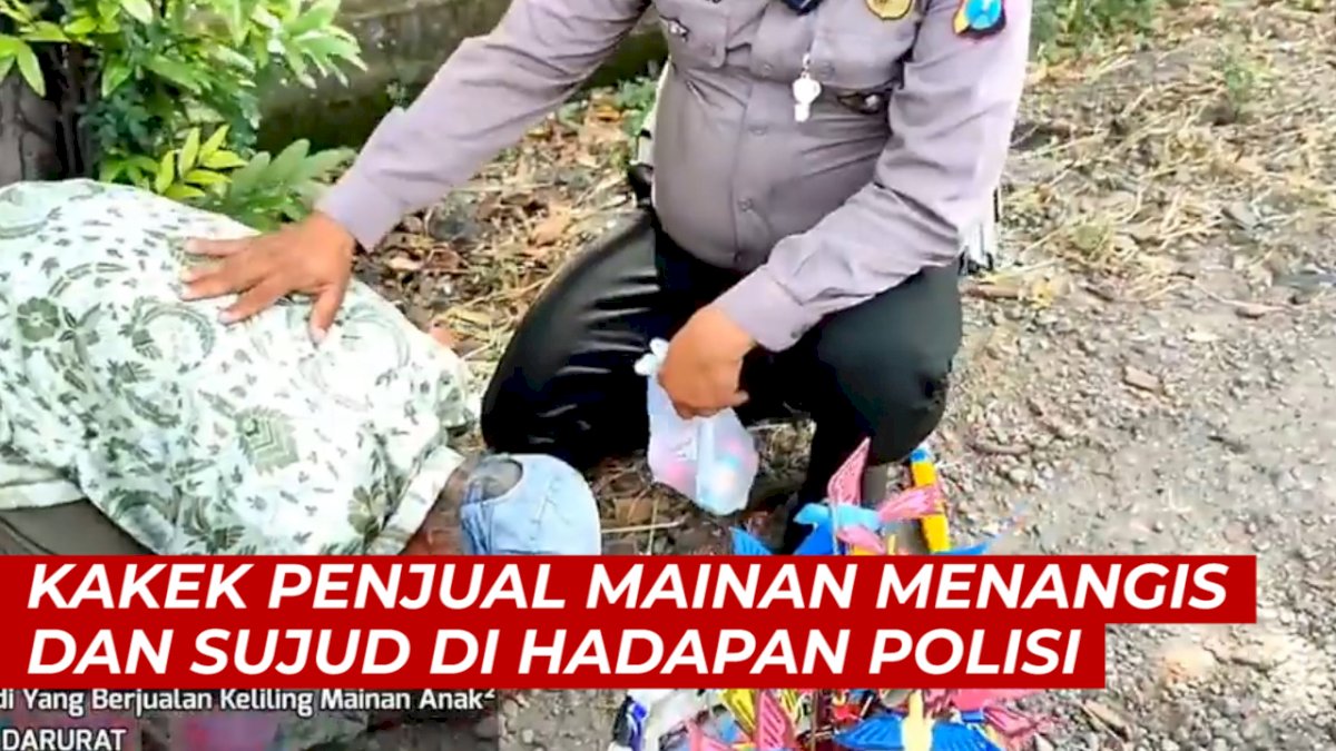 VIDEO: Diberi Rp 5 Juta, Kakek Penjual Mainan Menangis dan Sujud di Hadapan Polisi