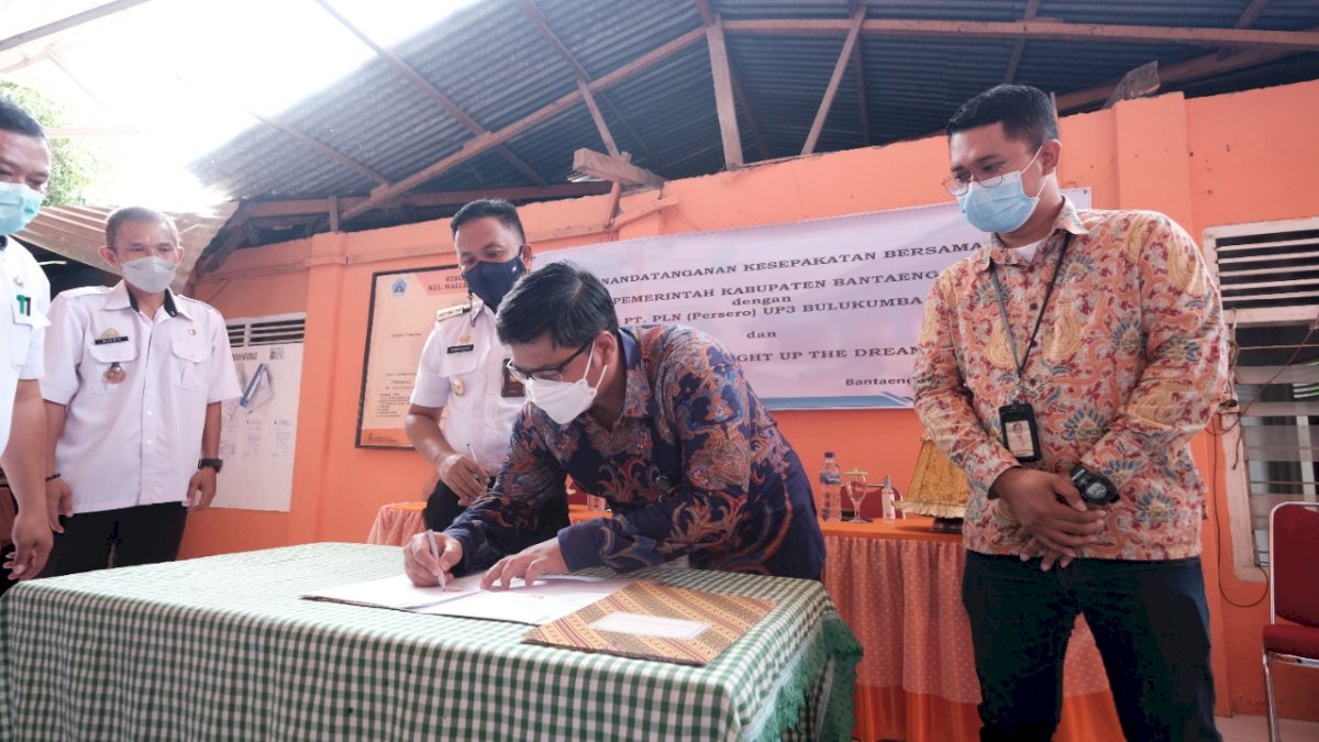 PLN Teken MoU, Guna Tingkatkan Keandalan dan Pelayanan Kelistrikan di Bantaeng