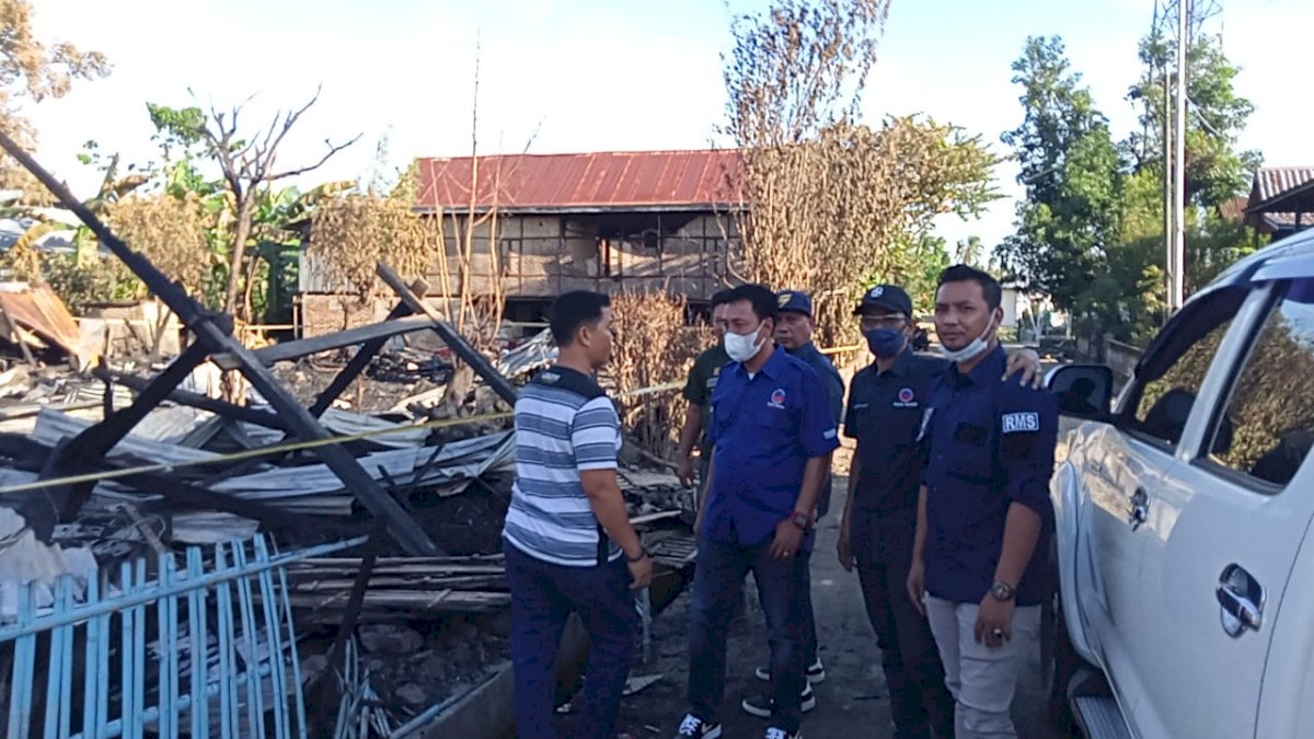 DPD NasDem Pinrang Bantu Korban Kebakaran di Mattiro Bulu