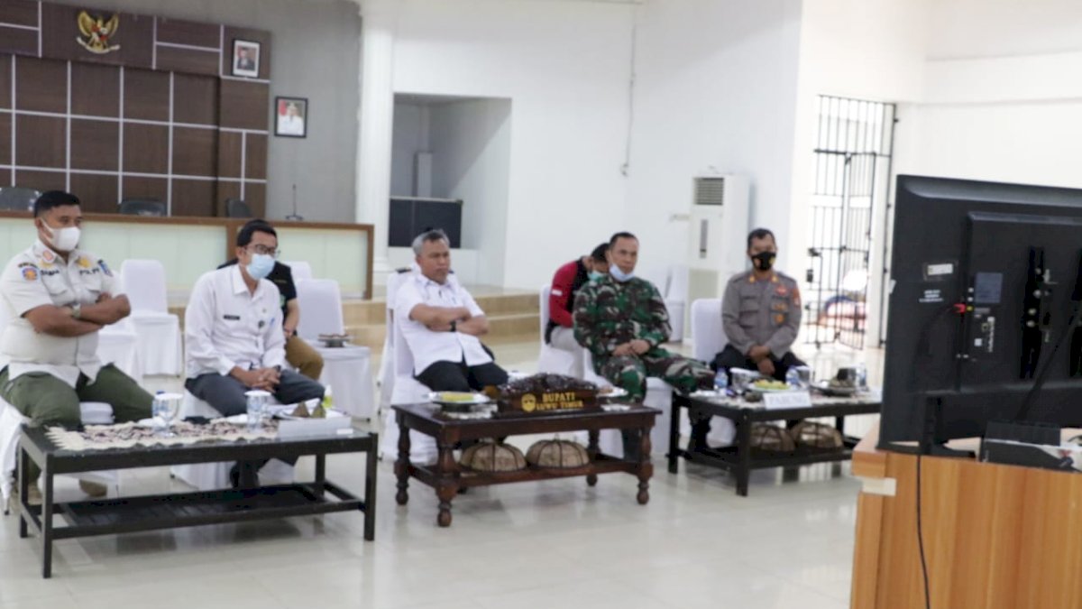 Bupati Lutim Ikuti Rakor Penanganan Covid-19, Siap Tindaklanjuti Arahan Plt. Gubernur