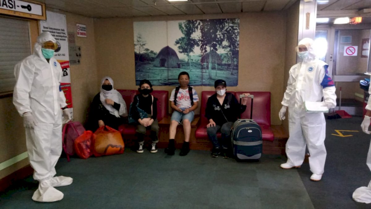 Pasien Isolasi Apung di KM Umsini Bertambah 12 Orang, Total 82 Pasien