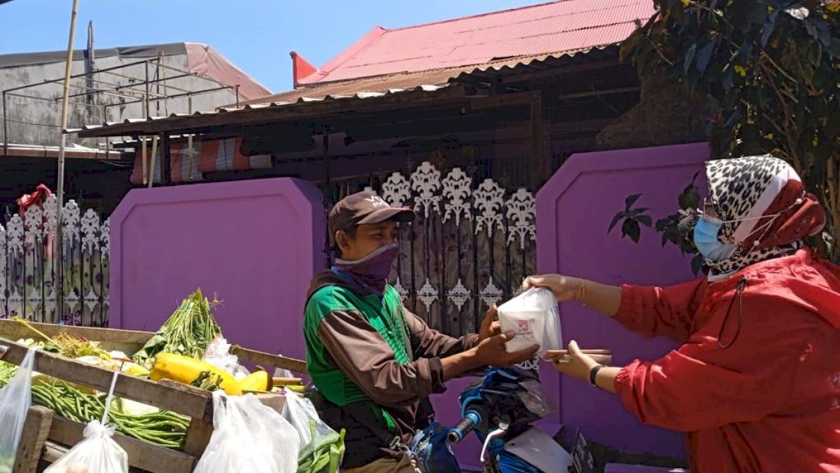 PSI Gelar Aksi #RiceBoxPSI Untuk Warga Makassar