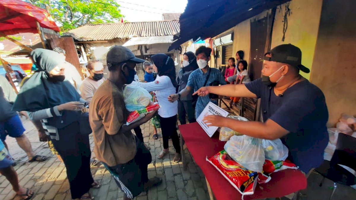 WSM Berbagi Sembako Untuk Korban Kebakaran Kampung Lepping