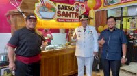 Gaungkan Kemandirian Ekonomi Umat, Muzayyin Arif Rintis Usaha Bakso
