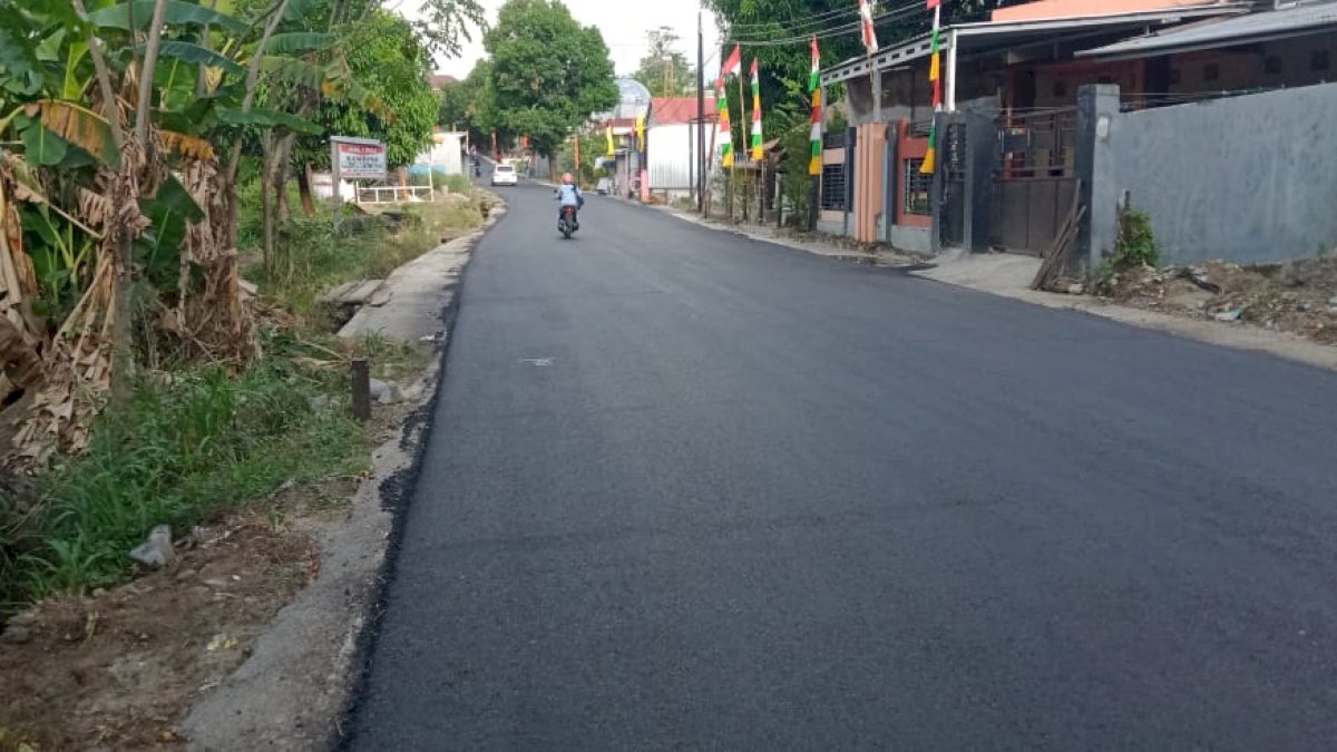 Warga Puji Perbaikan Jalan Poros Wekke’e