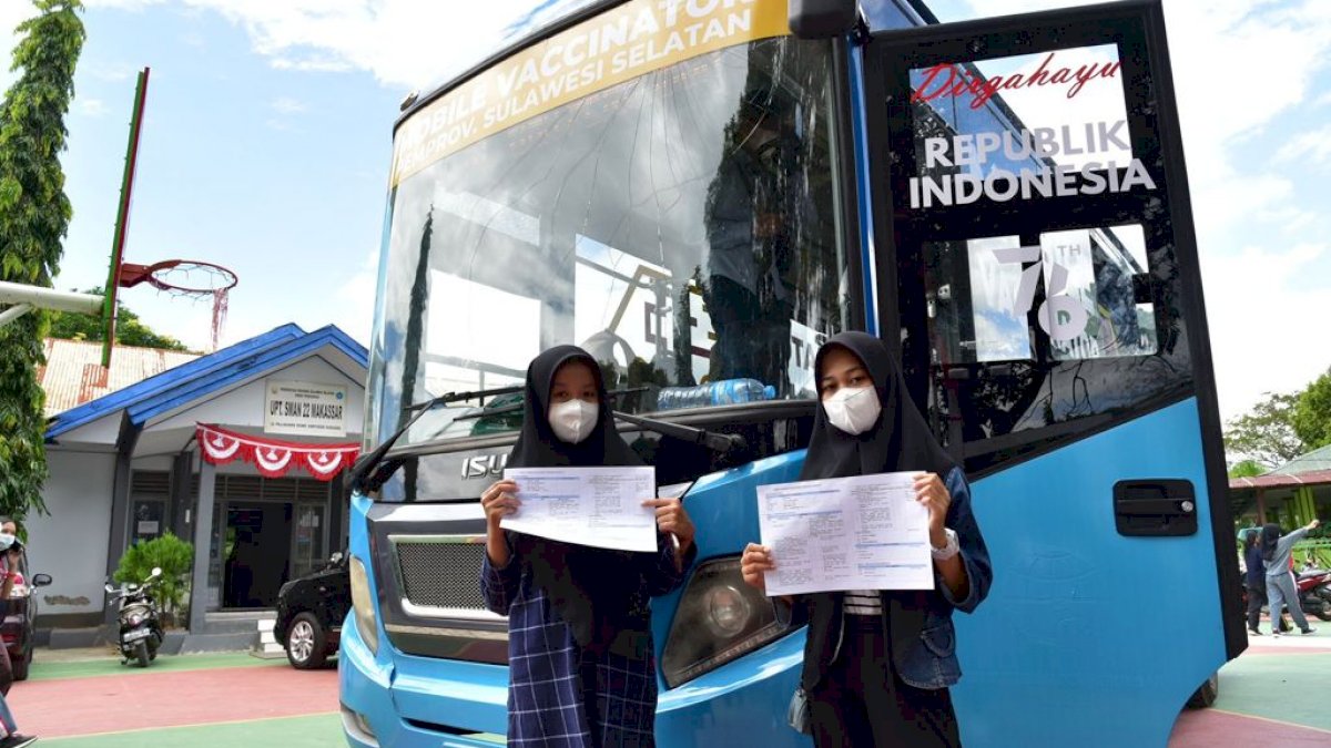 Demi Sekolah Tatap Muka, Pelajar di Sulsel Antusias Ikuti Vaksinasi